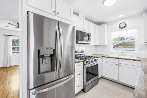 Villa ou maison à vendre à Saint Petersburg, Floride: 2 chambres, 134.71 m2 № 2148120 - photo 8