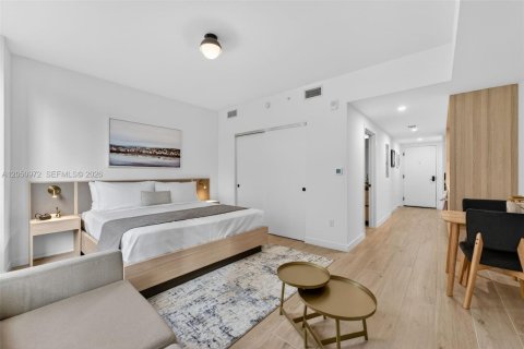 Estudio en el Condominio en Miami, Florida № 2192778