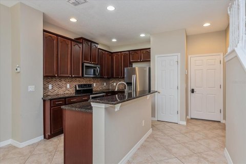 Townhouse in Oviedo, Florida 3 bedrooms, 153.85 sq.m. № 1824839 - photo 11