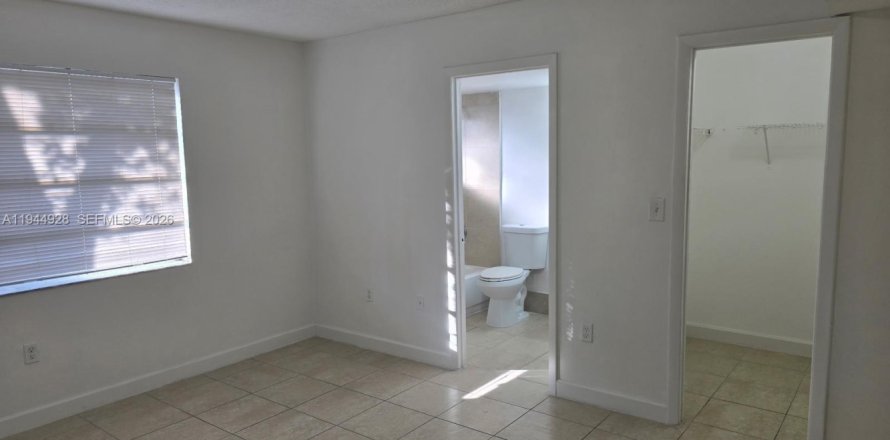 Apartamento en Hollywood, Florida 1 dormitorio № 2001141