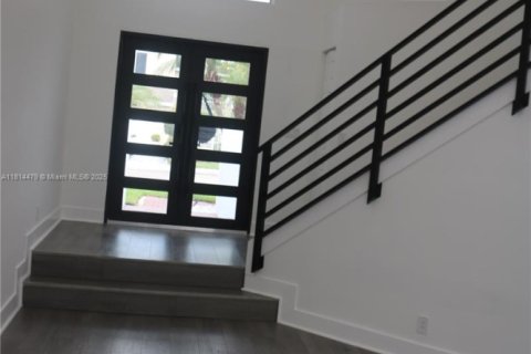 House in Miramar, Florida 3 bedrooms, 195.37 sq.m. № 1762917 - photo 21