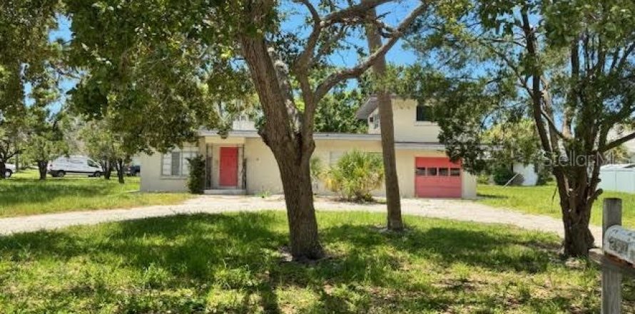 House in Venice, Florida 3 bedrooms, 147.81 sq.m. № 1858030