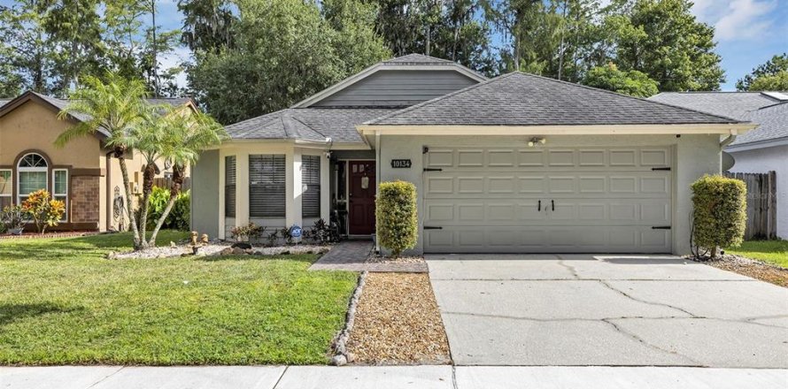 House in Orlando, Florida 3 bedrooms, 113.25 sq.m. № 1870770