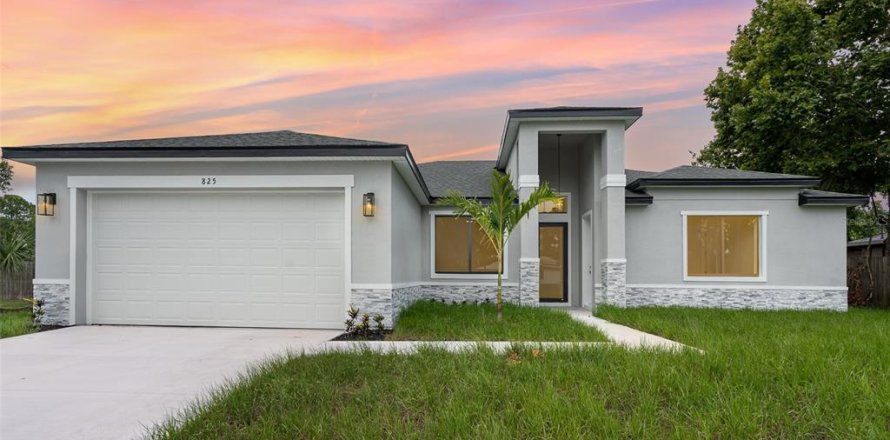 House in Palm Bay, Florida 4 bedrooms, 187.48 sq.m. № 1828386