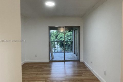 Купить кондоминиум в Майами, Флорида 2 спальни, 101.54м2, № 2089758 - фото 20