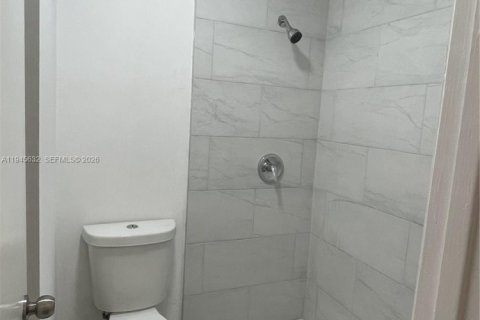 Купить кондоминиум в Майами, Флорида 2 спальни, 101.54м2, № 2089758 - фото 22