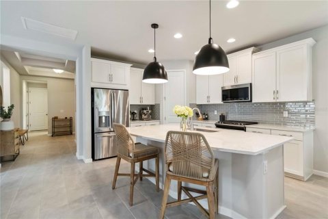 House in Sarasota, Florida 2 bedrooms, 155.8 sq.m. № 1883629 - photo 4