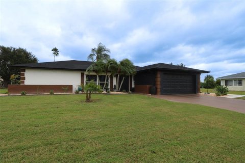 Villa ou maison à louer à Sun City Center, Floride: 2 chambres, 134.71 m2 № 2430517 - photo 5