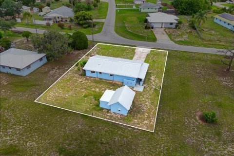 House in Avon Park, Florida 3 bedrooms, 86.31 sq.m. № 2231486 - photo 25
