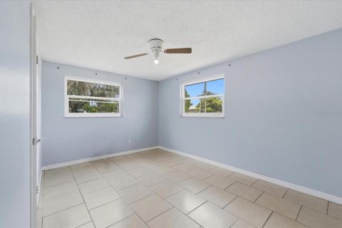 House in Avon Park, Florida 3 bedrooms, 86.31 sq.m. № 2231486 - photo 23