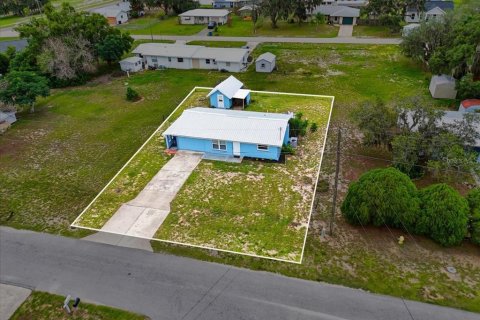 House in Avon Park, Florida 3 bedrooms, 86.31 sq.m. № 2231486 - photo 4