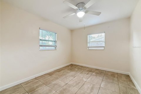House in Pinellas Park, Florida 2 bedrooms, 87.89 sq.m. № 2220826 - photo 14