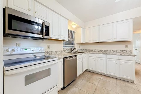 House in Pinellas Park, Florida 2 bedrooms, 87.89 sq.m. № 2220826 - photo 11
