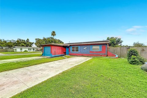 House in Pinellas Park, Florida 2 bedrooms, 87.89 sq.m. № 2220826 - photo 3