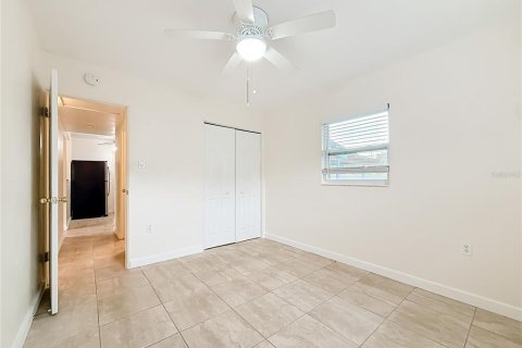 House in Pinellas Park, Florida 2 bedrooms, 87.89 sq.m. № 2220826 - photo 15