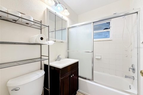 House in Pinellas Park, Florida 2 bedrooms, 87.89 sq.m. № 2220826 - photo 19