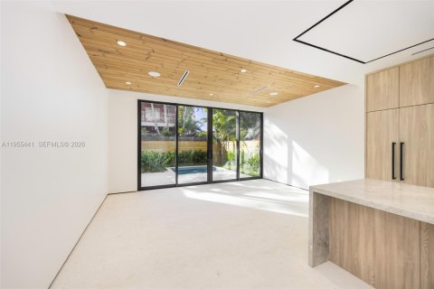 Adosado en venta en Miami, Florida, 4 dormitorios, 263.56 m2 № 2025153 - foto 8