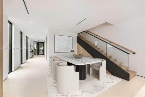 Adosado en venta en Miami, Florida, 4 dormitorios, 263.56 m2 № 2025153 - foto 4