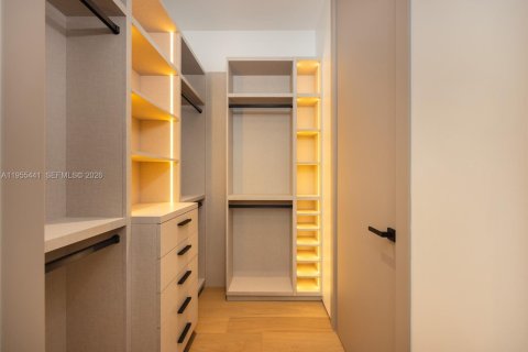 Adosado en venta en Miami, Florida, 4 dormitorios, 263.56 m2 № 2025153 - foto 28