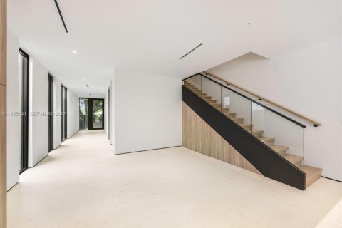 Adosado en venta en Miami, Florida, 4 dormitorios, 263.56 m2 № 2025153 - foto 5