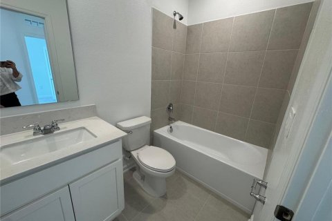 Adosado en alquiler en Clermont, Florida, 3 dormitorios, 170.38 m2 № 1905539 - foto 9