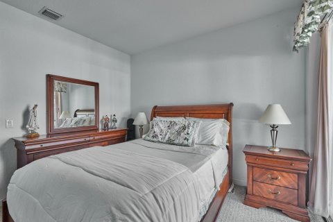 Condo in Royal Palm Beach, Florida, 3 bedrooms  № 2245311 - photo 18