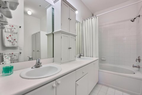 Condo in Royal Palm Beach, Florida, 3 bedrooms  № 2245311 - photo 11