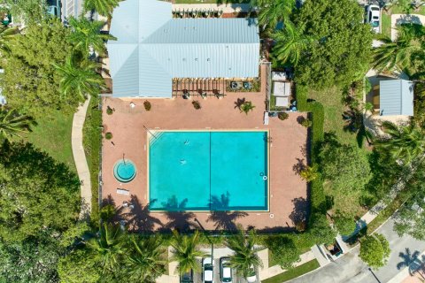 Condo in Royal Palm Beach, Florida, 3 bedrooms  № 2245311 - photo 23