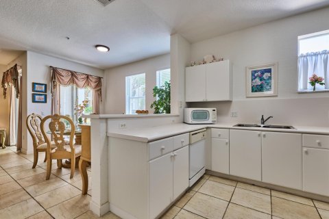 Condo in Royal Palm Beach, Florida, 3 bedrooms  № 2245311 - photo 6