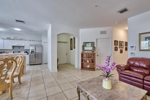 Condo in Royal Palm Beach, Florida, 3 bedrooms  № 2245311 - photo 3