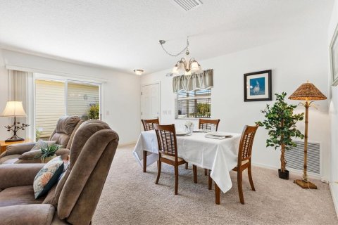 Villa ou maison à vendre à The Villages, Floride: 2 chambres, 107.4 m2 № 1851581 - photo 8