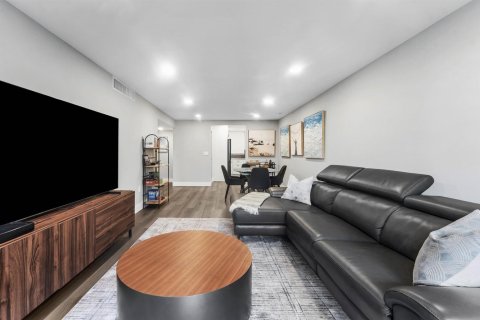 Copropriété à louer à South Palm Beach, Floride: 1 chambre, 87.98 m2 № 2389481 - photo 12