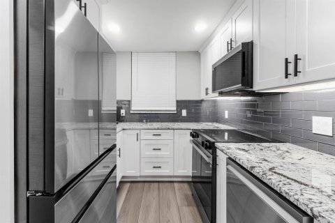Copropriété à louer à South Palm Beach, Floride: 1 chambre, 87.98 m2 № 2389481 - photo 5