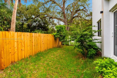 Propiedad comercial en venta en Fort Lauderdale, Florida, 346.71 m2 № 1921060 - foto 22