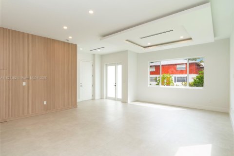 Propiedad comercial en venta en Fort Lauderdale, Florida, 346.71 m2 № 1921060 - foto 14