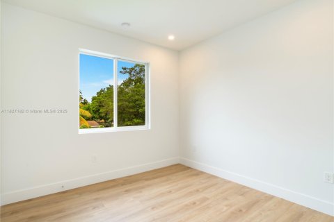 Propiedad comercial en venta en Fort Lauderdale, Florida, 346.71 m2 № 1921060 - foto 30