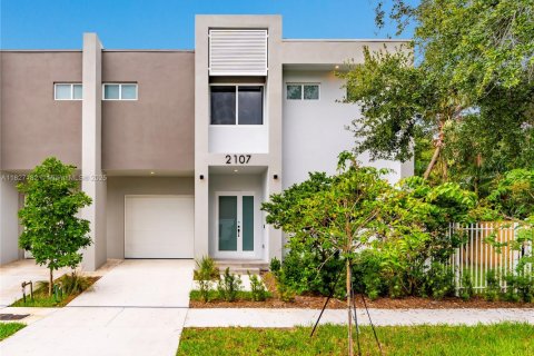 Propiedad comercial en venta en Fort Lauderdale, Florida, 346.71 m2 № 1921060 - foto 4