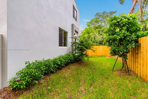 Propiedad comercial en venta en Fort Lauderdale, Florida, 346.71 m2 № 1921060 - foto 23