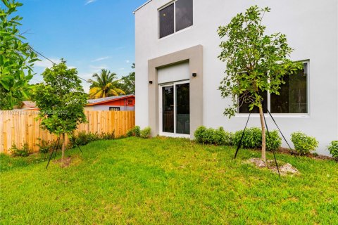 Propiedad comercial en venta en Fort Lauderdale, Florida, 346.71 m2 № 1921060 - foto 17