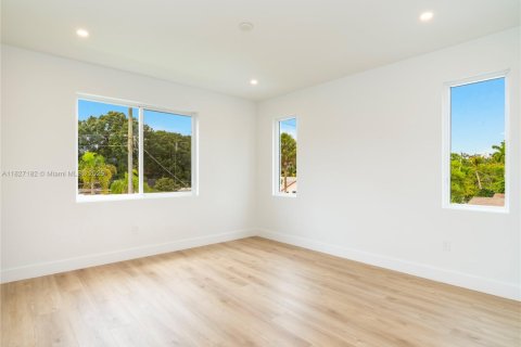 Propiedad comercial en venta en Fort Lauderdale, Florida, 346.71 m2 № 1921060 - foto 25