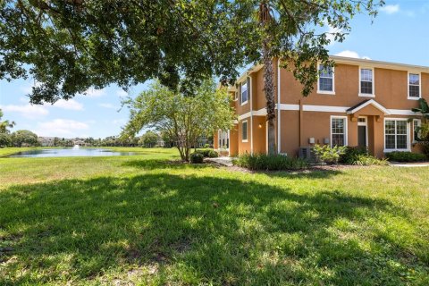 Touwnhouse à vendre à Tampa, Floride: 3 chambres, 164.99 m2 № 1909959 - photo 25