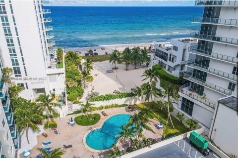 Condominio en venta en Hollywood, Florida, 2 dormitorios, 126.16 m2 № 2034388 - foto 29