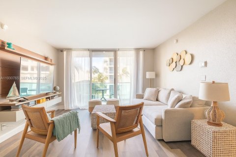 Condominio en venta en Hollywood, Florida, 2 dormitorios, 126.16 m2 № 2034388 - foto 5