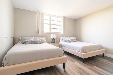 Condominio en venta en Hollywood, Florida, 2 dormitorios, 126.16 m2 № 2034388 - foto 23