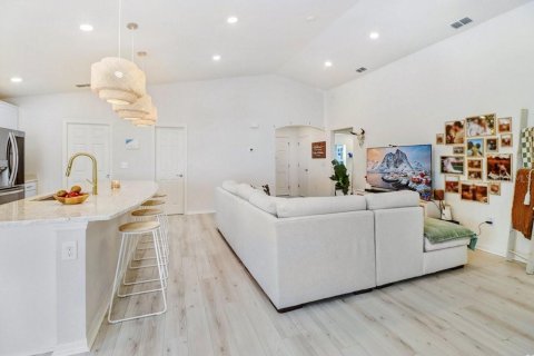 House in Riverview, Florida 3 bedrooms, 144.28 sq.m. № 2369338 - photo 6