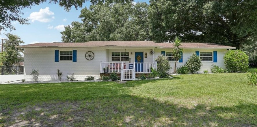 Villa ou maison à Lakeland, Floride 3 chambres, 177.81 m2 № 2313469
