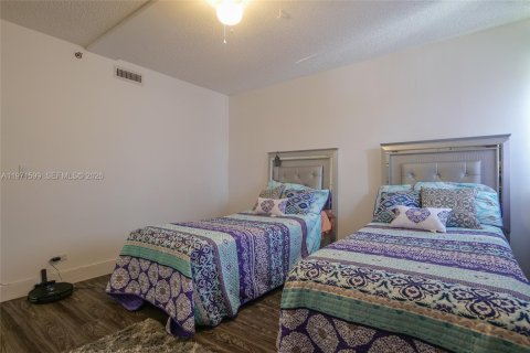 Condominio en venta en Lauderhill, Florida, 3 dormitorios, 183.2 m2 № 2033022 - foto 23