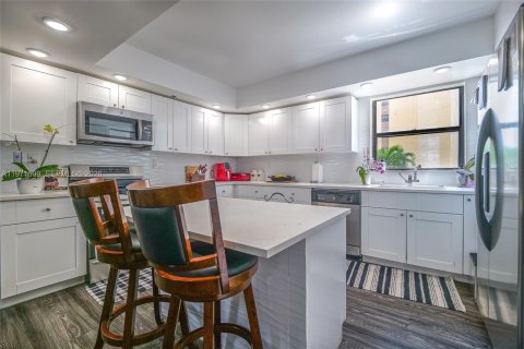 Condominio en venta en Lauderhill, Florida, 3 dormitorios, 183.2 m2 № 2033022 - foto 12