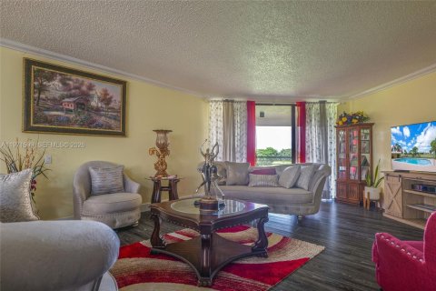 Condominio en venta en Lauderhill, Florida, 3 dormitorios, 183.2 m2 № 2033022 - foto 6