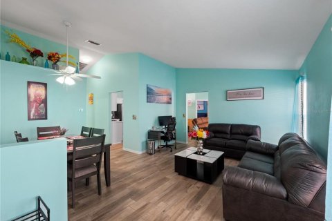 Casa en venta en Davenport, Florida, 4 dormitorios, 178.19 m2 № 2411620 - foto 8